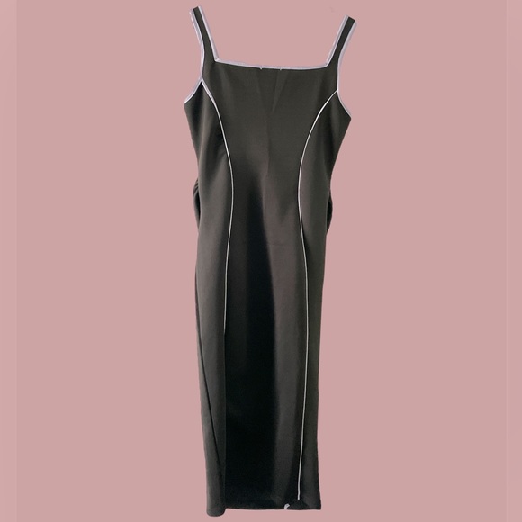 Boohoo Maternity Dress - Picture 2 of 5